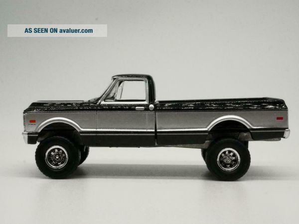 Modèle Réduit 1:18 ACME - Chevrolet K-10 Pick-Up 4x4 1969 - Blanc Et Noir - Neuf