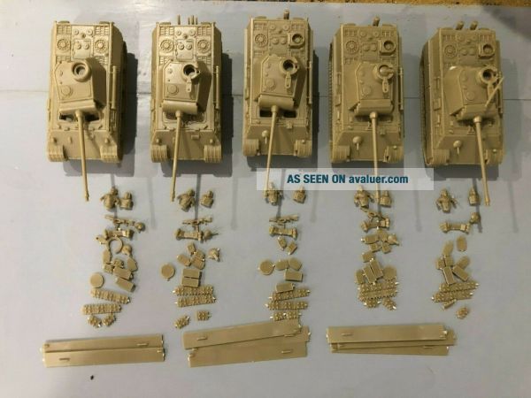 15mm Plastic Soldier Company German WWII Panther Tank 5 - Pack