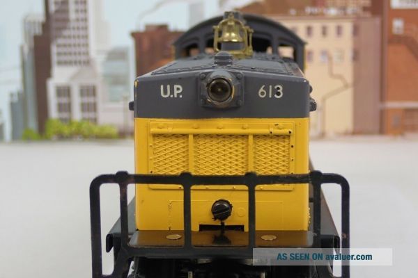 Williams 21652 O NW2 Diesel UP #1011/blk - Chuck's Trains & Hobby Depot