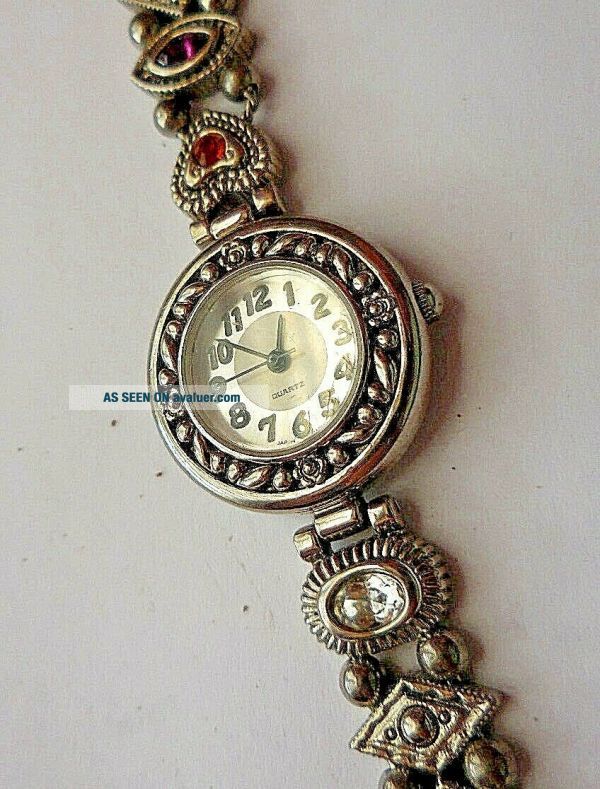 Montre Bracelet Femme ACTION - Acier - Quartz - Vintage - Vendue En L'état (pile à Changer)