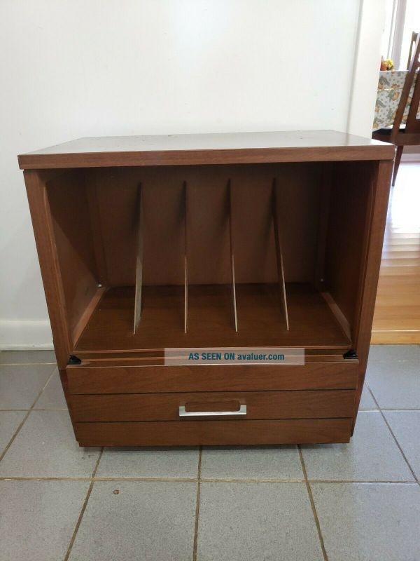 Lu Van Inc Record Cabinetnull
