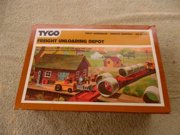 Freight Train Color Tyco HO Scale Freight Unloading Depot Item 931: 800 | #59512881